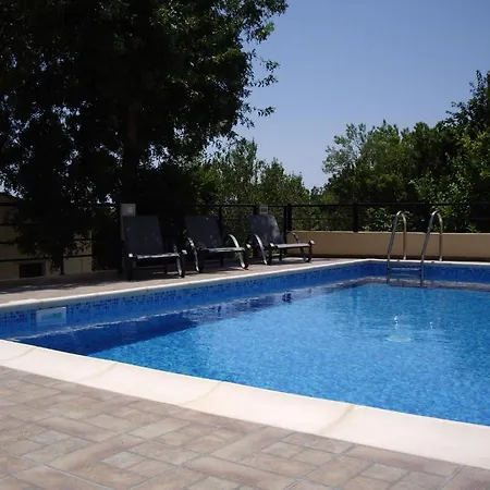 Andris Heights Apartamento *